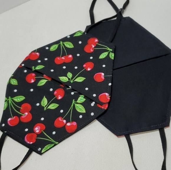 🖤FREE W/BUNDLE PURCHASE🖤*Cherries Handcrafted Face Mask - Picture 3 of 8